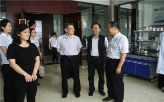 廢棄物資源化國家工程研究中心、昆明理工大學(xué)孫可偉教授,棄物資源化國家工程研究中心常務(wù)副主任、昆明理工大學(xué)教授李如燕博士蒞臨指導(dǎo)
